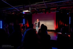 Bilder von Singen aus voller Kehle im Pavillon der IG Kultur, aufgenommen am 10.März 2025 von Eberhard Weinmann