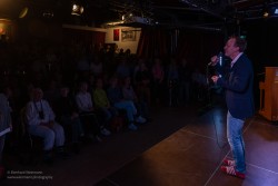 Bilder von Singen aus voller Kehle im Pavillon der IG Kultur, aufgenommen am 10.März 2025 von Eberhard Weinmann