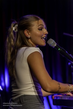 Kiara Huber & Band feat. Soulchor Tübingen