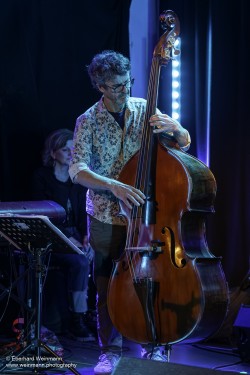 Bilder von der 55 fete de la musique im Pavillon der IG Kultur in Sindelfingen, aufgenommen von Eberhard Weinmann am 24.10.2025