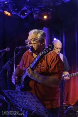 Bilder von der 55 fete de la musique im Pavillon der IG Kultur in Sindelfingen, aufgenommen von Eberhard Weinmann am 24.10.2025