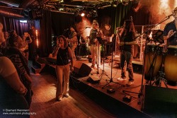 Bilder von der 55 fete de la musique im Pavillon der IG Kultur in Sindelfingen, aufgenommen von Eberhard Weinmann am 24.10.2025