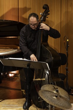 Die EllaLouis Tribute Band, aufgenommen von Eberhard Weinmann am 14.11.2025