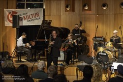 Die EllaLouis Tribute Band, aufgenommen von Eberhard Weinmann am 14.11.2025