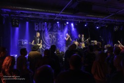 Die Big Balls im Pavillon der IG Kultur in Sindelfingen, fotografiert von Eberhard Weinmann.