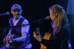 Fotografien vom Konzert mit Christina Lux, aufgenommen am 15.3.2026 im Pavillon der IG Kultur in Sindelfingen von Eberhard Weinmann