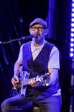 Fotografien vom Konzert mit Christina Lux, aufgenommen am 15.3.2026 im Pavillon der IG Kultur in Sindelfingen von Eberhard Weinmann