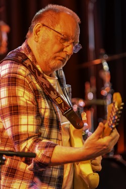 Fotos von der Session Reloaded am 8.4.2026 im Pavillon der IG Kultur in Sindelfingen, aufgenommen von Eberhard Weinmann