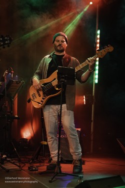 Fotos von der Steve Cathedral Group, aufgenommen von Eberhard Weinmann am 15.4.2026 im Pavillon der IG Kultur in Sindelfingen.