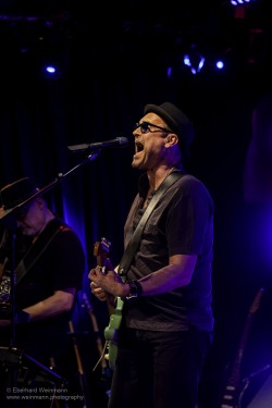 Fotos von den Lightning Crashes am 13.4.2026 im Pavillon der IG Kultur in Sindelfingen, aufgenommen von Eberhard Weinmann