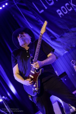Fotos von den Lightning Crashes am 13.4.2026 im Pavillon der IG Kultur in Sindelfingen, aufgenommen von Eberhard Weinmann