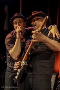 Fotos von den Lightning Crashes am 13.4.2026 im Pavillon der IG Kultur in Sindelfingen, aufgenommen von Eberhard Weinmann