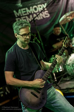 Fotografien von Memory Remains bei der IG Kultur in Sindelfingen, aufgenommen von Eberhard Weinmann 