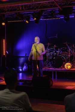 Bilder vom Auftritt von Fassade im Pavillon der IG Kultur in Sindelfingen, aufgenommen am 3.6.2026 von Eberhard Weinmann