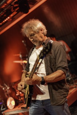 Bilder vom Auftritt  von Pulverdingen9 im Pavillon der IG Kultur in Sindelfingen, aufgenommen am 3.6.2026 von Eberhard Weinmann