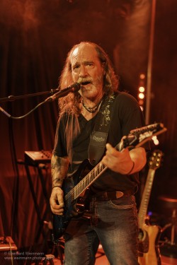 Bilder vom Auftritt  von Pulverdingen9 im Pavillon der IG Kultur in Sindelfingen, aufgenommen am 3.6.2026 von Eberhard Weinmann