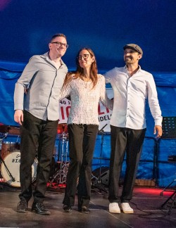 Barbara Dennerlein Trio Die Königin der Jazz-Orgel mit Fabiano Pereira git und Marcel Gustke dr