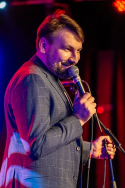 Poesie von und für Känäcks: Unsere Worte, Unsere Welt Ein Poetry Slam Abend 