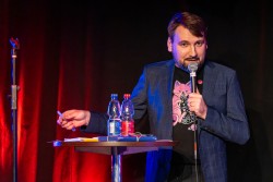 Poesie von und für Känäcks: Unsere Worte, Unsere Welt Ein Poetry Slam Abend 