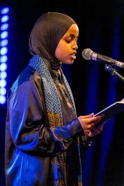 Poesie von und für Känäcks: Unsere Worte, Unsere Welt Ein Poetry Slam Abend 