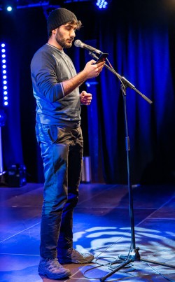 Poesie von und für Känäcks: Unsere Worte, Unsere Welt Ein Poetry Slam Abend 