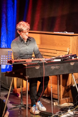 Joo Kraus & Tales in Tones Trio „We are doing well"