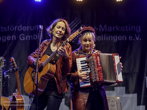 Die Hearts and Bones Spielen am 12.9.2025 auf dem Grünen Platz in Sindelfingen