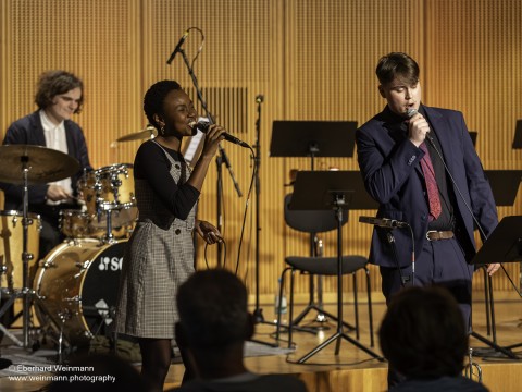 Die EllaLouis Tribute Band, aufgenommen von Eberhard Weinmann am 14.11.2025