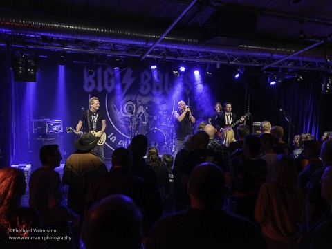 Die Big Balls im Pavillon der IG Kultur in Sindelfingen, fotografiert von Eberhard Weinmann.
